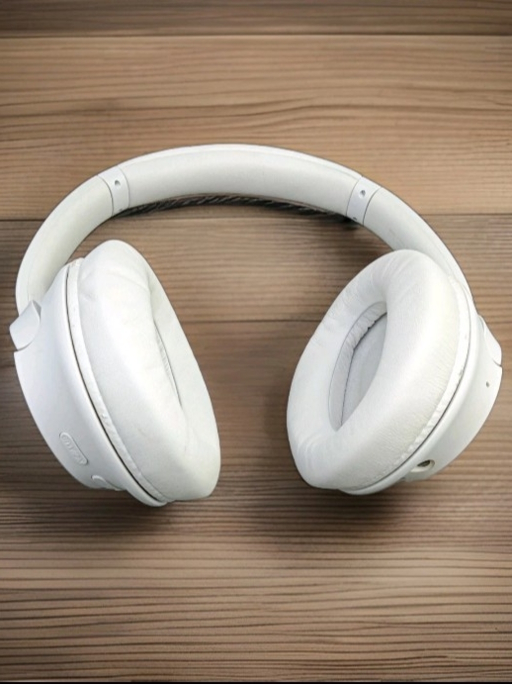 Sony WH-CH720N Wireless Bluetooth Noise Canceling Bluetooth Headphone white